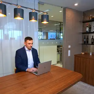 Maklér brnianskej pobočky